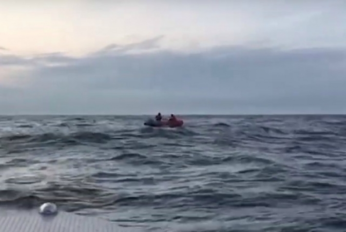 В Запорожской области в открытое море унесло лодку с рыбаками