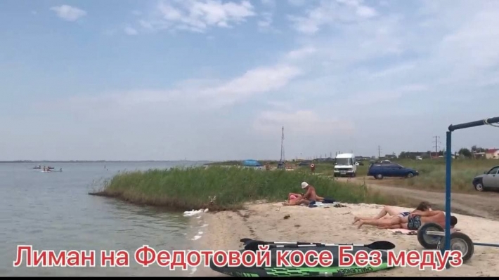 Почему в Кирилловке отдыхающие массовое перебираются с моря на Утлюкский лиман (фото)