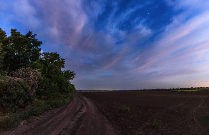 Запорожской фотограф запечатлел метеор на фоне Млечного Пути (фото)