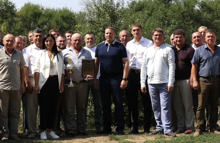 Аграрии-рекордсмены в Мелитопольском районе получали поздравления и подарки от нардепа (фото)