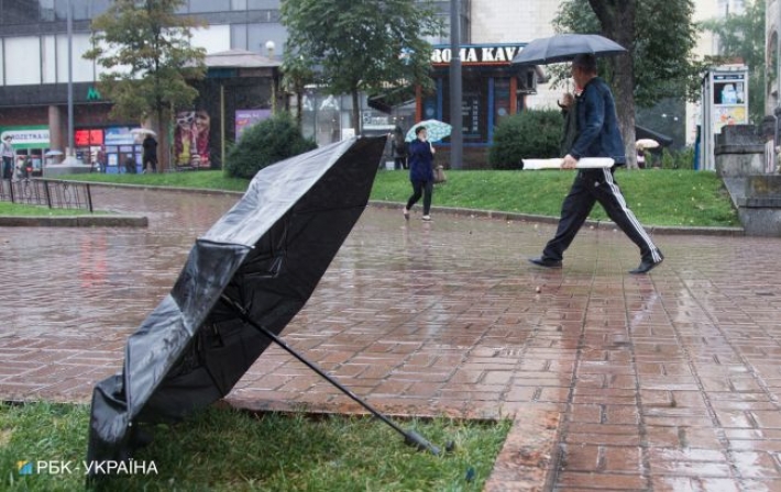 В Украину идут затяжные дожди до начала сентября