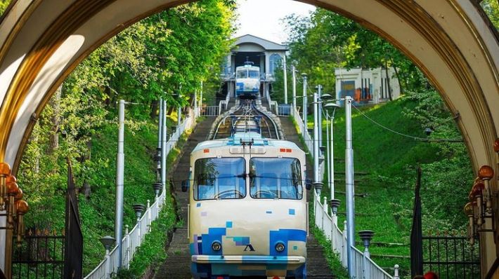 В Киеве возобновляет работу популярный общественный транспорт