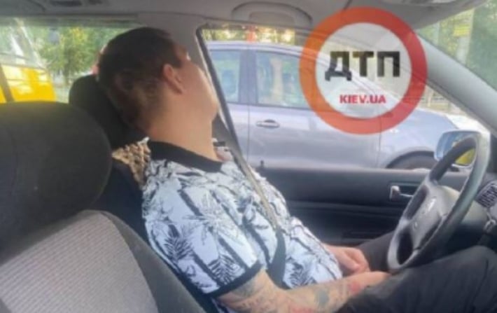 В Киеве задержали мертвецки пьяного водителя - драгер зашкалил: фото и видео