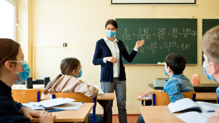 Сколько учителей к 1 сентября в Мелитополе будут привиты от коронавируса