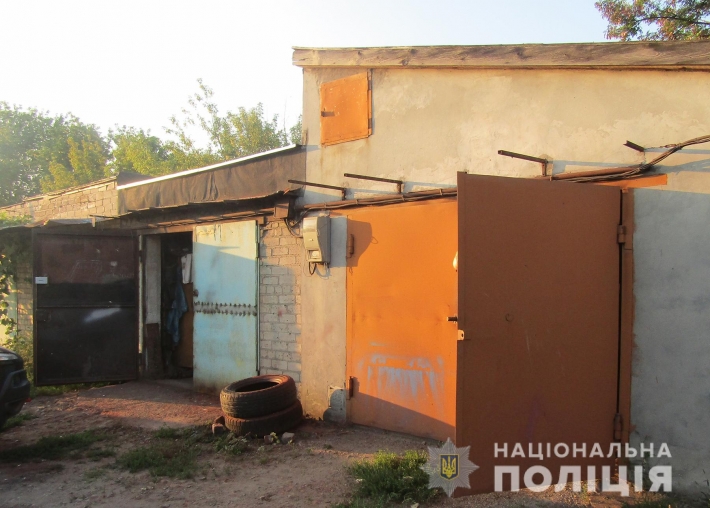 В Мелитополе воры разбили стенку гаража и попались полиции с добычей (фото)