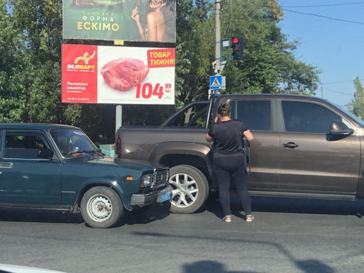 В Запорожской области автомобиль полиции попал в ДТП (фото)