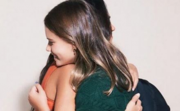 Выглядят близнецами: кинозвезда Джессика Альба показала 13-летнюю дочь