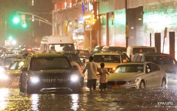 В Нью-Йорке сильное наводнение из-за урагана Ида (видео)
