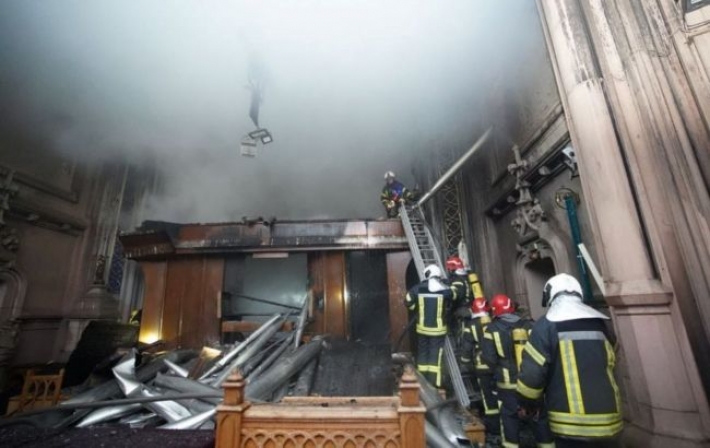 В Киеве горел столетний костел Святого Николая: что известно