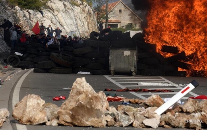 В ходе протестов против церкви в Черногории пострадали десятки человек