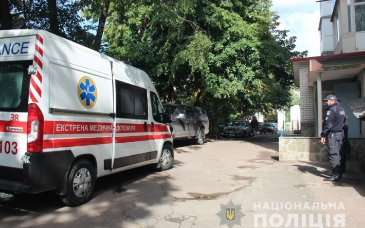 Поджег квартиру, чтобы скрыть преступление: в Житомире 22-летний парень убил женщину и ее 13-летнюю дочь