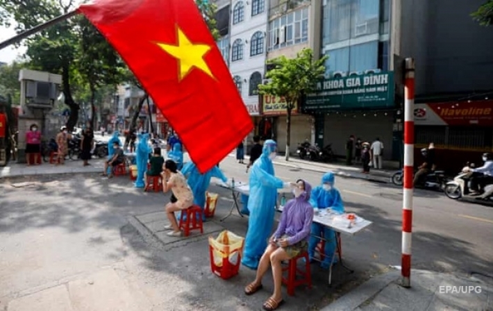 Во Вьетнаме мужчину посадили за распространение коронавируса