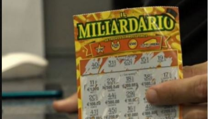 Итальянка выиграла в лотерею 500 тысяч евро — но счастливый билет украл хозяин магазина