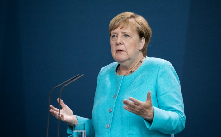 Меркель в последний раз выступила в Бундестаге: выбрала преемника и осудила 