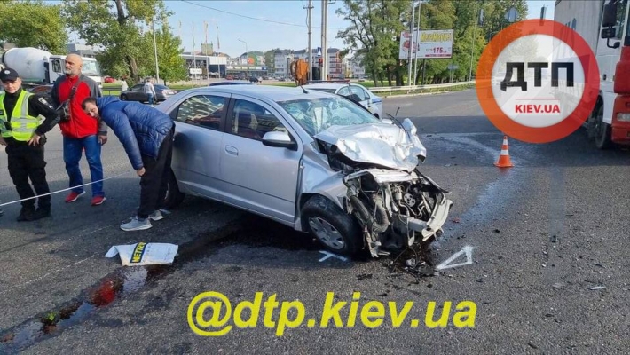 Пьяное ДТП с копом под Киевом: момент аварии попал на видео