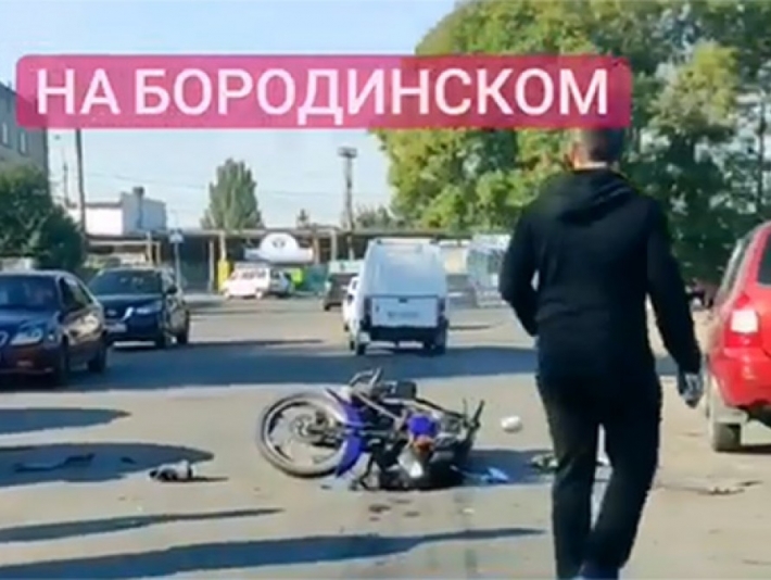 В Запорожье легковушка сбила мотоциклиста - его госпитализировали