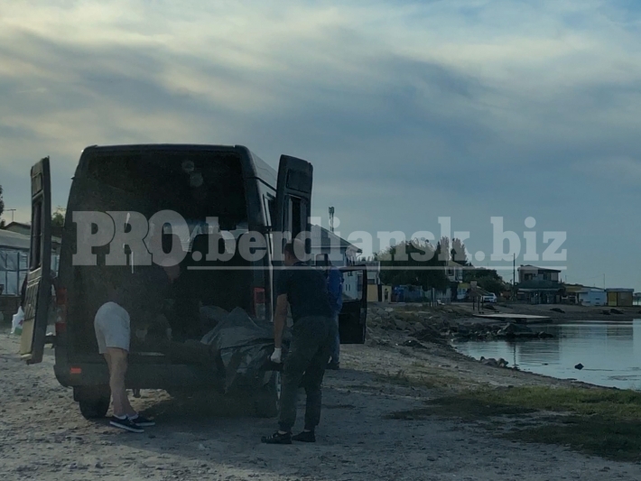 В Бердянске в море обнаружили труп пожилого мужчины (фото)