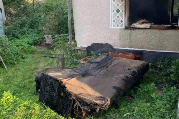 Во Львовской области в жилом доме сгорели двое людей