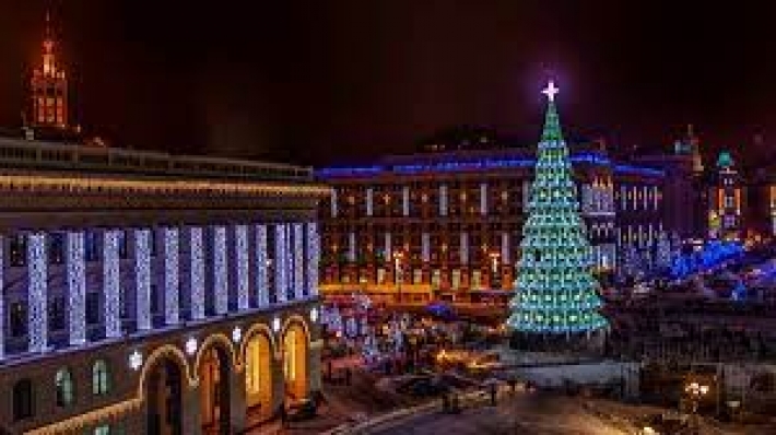 Праздник затянулся: в сети показали забавное "новогоднее" фото из Киева