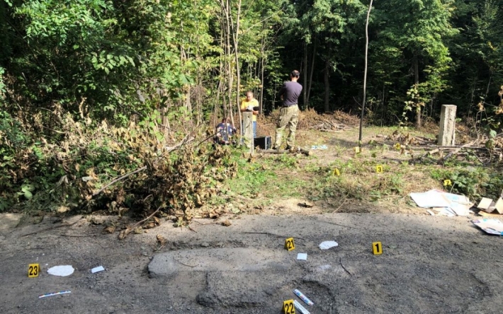 Тело нашли в лесополосе: на Буковине убили и ограбили мужчину, который приехал с Волыни купить авто