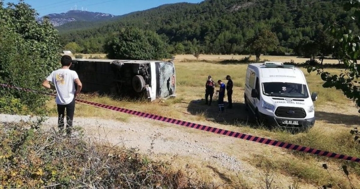 Сердечный приступ у водителя и 35 пострадавших украинцев: все, что известно о ДТП автобуса в Турции
