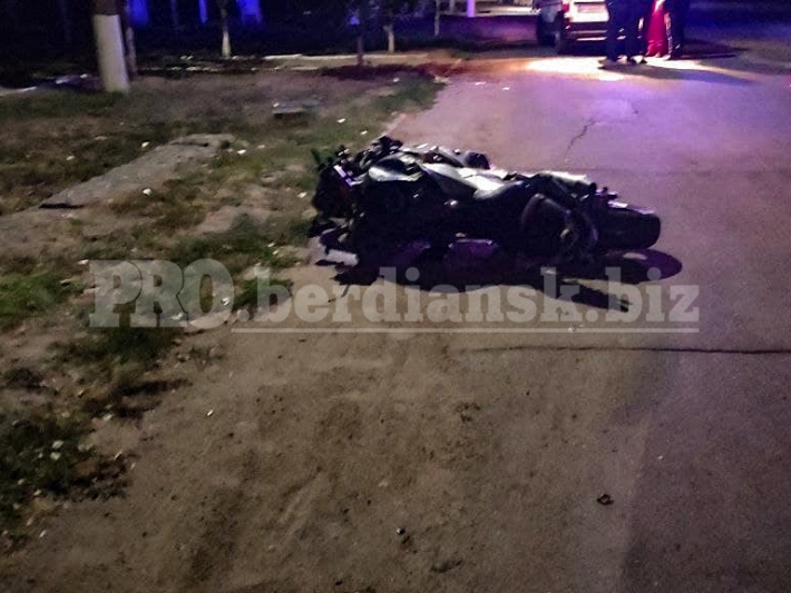 Жуткое ДТП в Бердянском районе: мужчина погиб на дороге, пытаясь успокоить шумных мотоциклистов