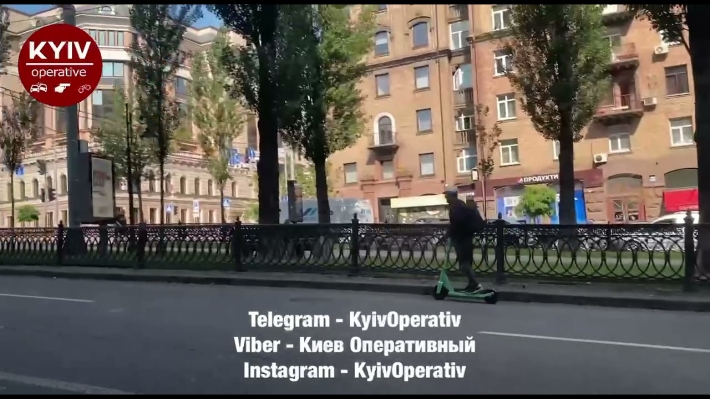 Правила им не писаны: в Киеве заметили злостного нарушителя на самокате, видео