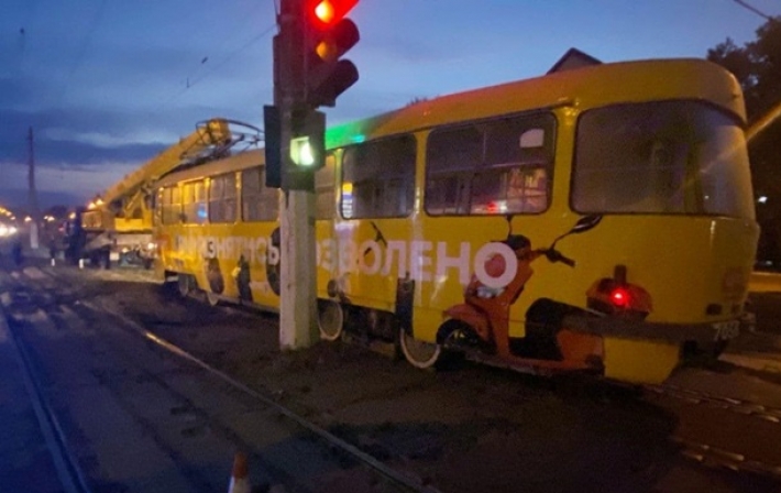 Трамвай сбил насмерть пожилую женщину в Одессе
