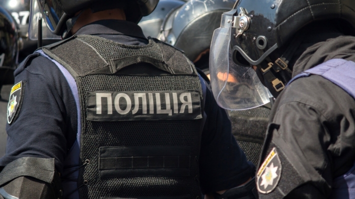 Киевские полицейские и спецназ искали в селе Бердянского района коноплю