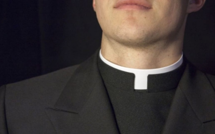 Священник брал деньги из церковной казны на наркотики и гей-вечеринки