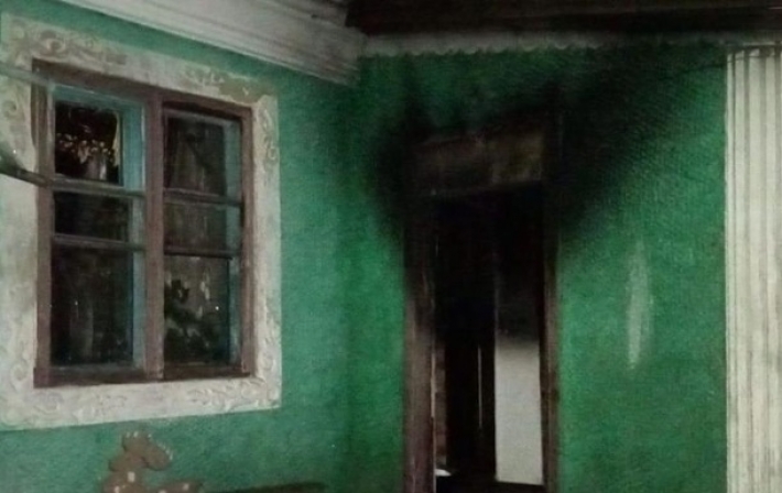 Дети ради развлечения подожгли дом многодетной семьи (фото)