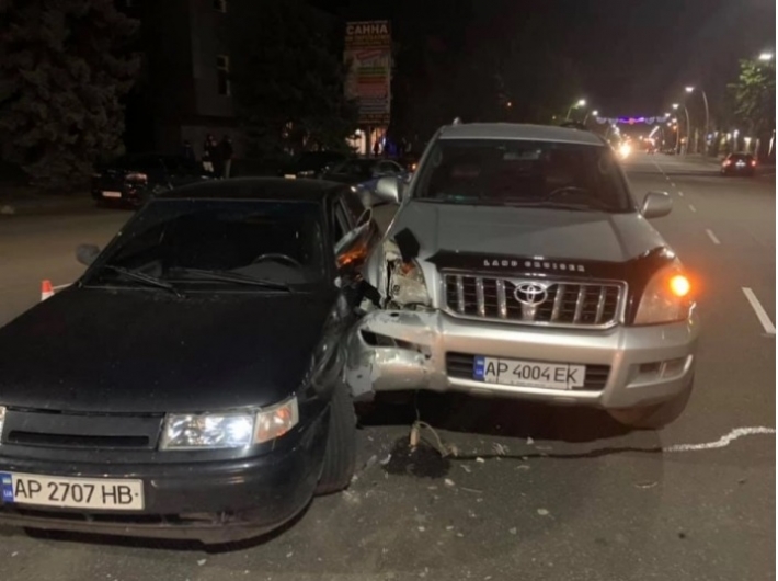 В Мелитополе после аварии с полицейским на Land Cruiser его коллеги пытались 