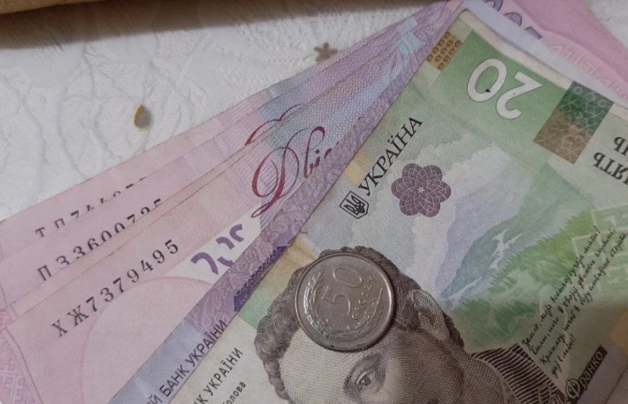 В Мелитополе покупателю дали на сдачу иностранные деньги 
