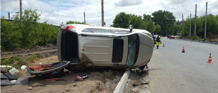 В Запорожской области авто вылетело в кювет - пострадал 19-летний парень