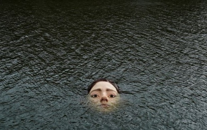 Жителей Бильбао напугало лицо девушки в реке