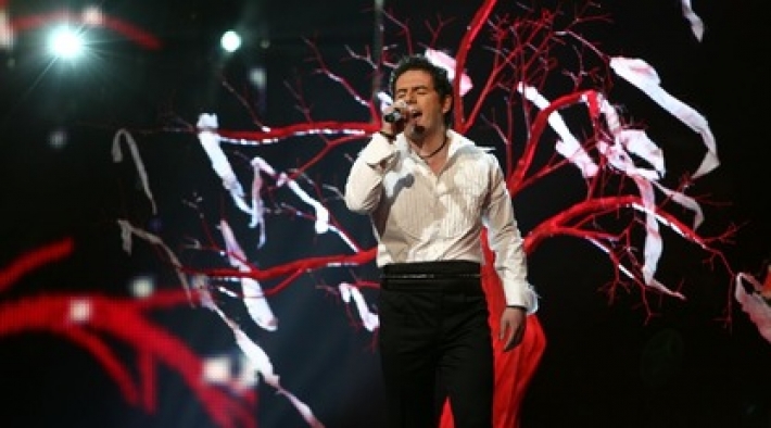 Участник "Евровидения" умер от последствий коронавируса