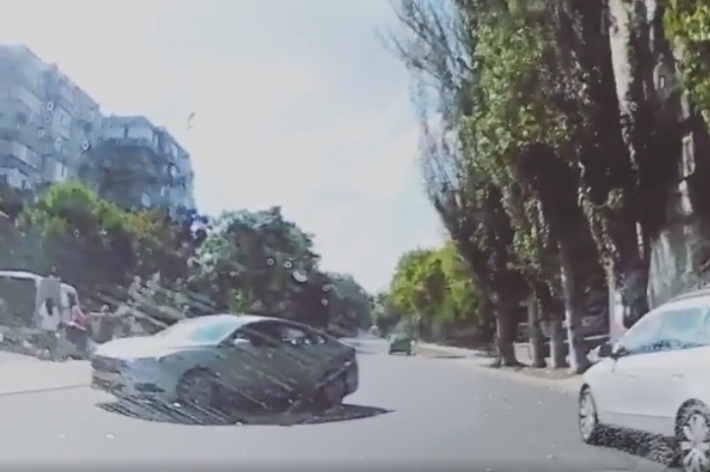 В Мелитополе на правила плюют водители и пешеходы (видео)