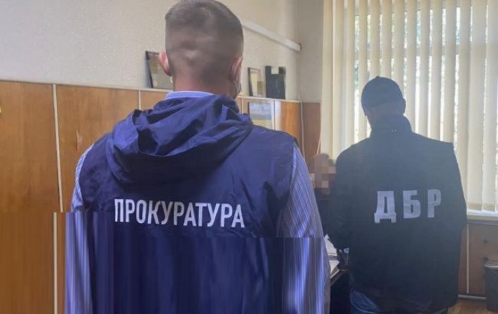 В Харьковской области уволили подполковника полиции, пытавшего задержанного