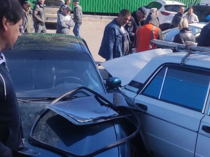 В полиции рассказали про ДТП с погоней и разбитыми авто в Запорожье