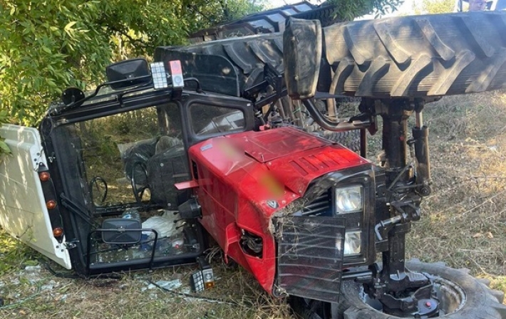 В Одесской области перевернулся трактор с детьми в прицепе: погиб маленький мальчик