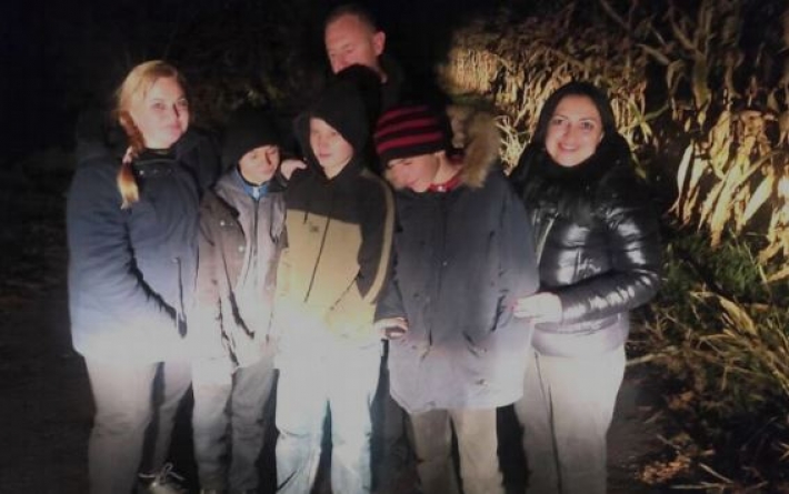 Подняли на уши десятки человек: под Киевом нашли школьников, которые ушли в лес, фото