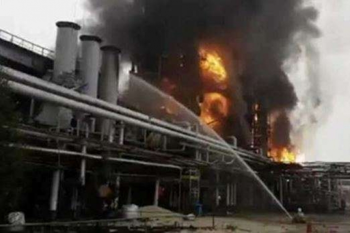 ​В России на газовом заводе произошел мощный взрыв: подробности и видео