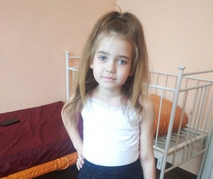 В Мелитопольском районе маленькой девочке очень нужна ваша помощь