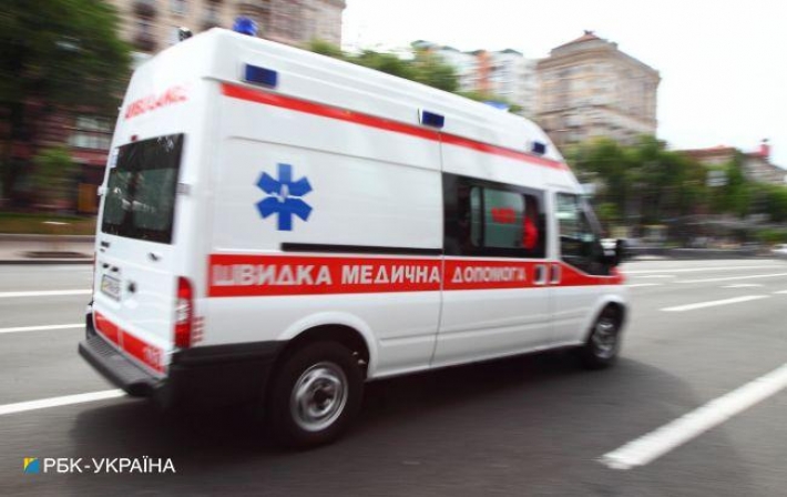 На Буковине в "скорой" умер иностранец, которого отказались принимать две больницы