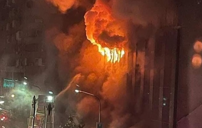 На Тайване при пожаре в многоэтажке погибли 50 человек (видео)