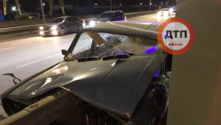 Смерть водителя наступила мгновенно: в Киеве произошло жуткое ДТП