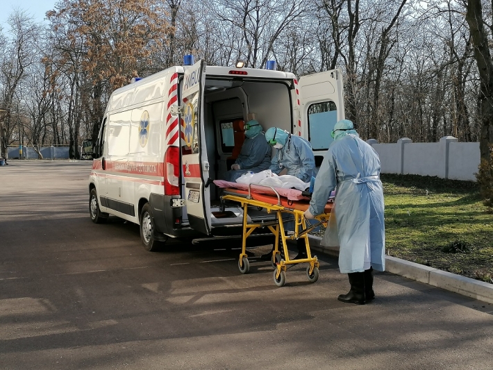 Больных кронавирусом уже везут из Мелитополя в Запорожье – проверка слуха