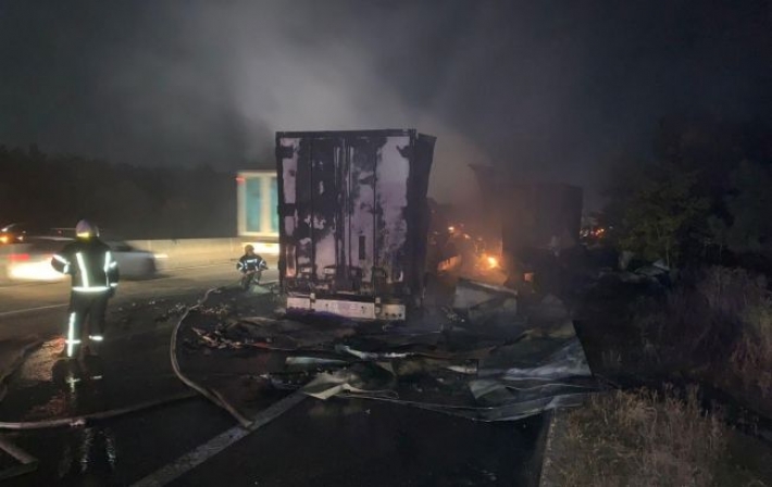 На трассе Киев-Одесса снова произошла смертельная авария с грузовиками