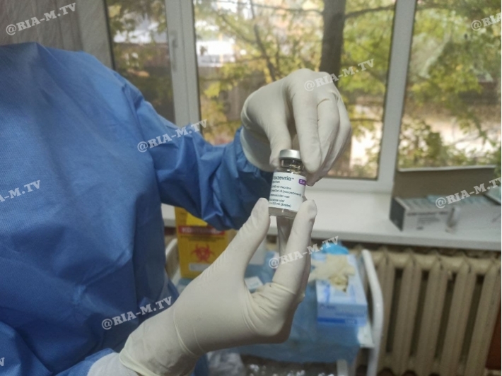 В Мелитополе первая горбольница стала Центром вакцинации (фото, видео)