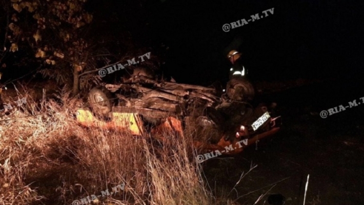 Что известно о пострадавших в ДТП под Мелитополем с перевернувшимся автомобилем (фото)